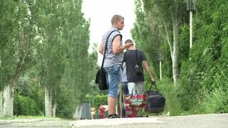 preview picture of video 'Ukraine resort town welcomes refugees, not tourists'