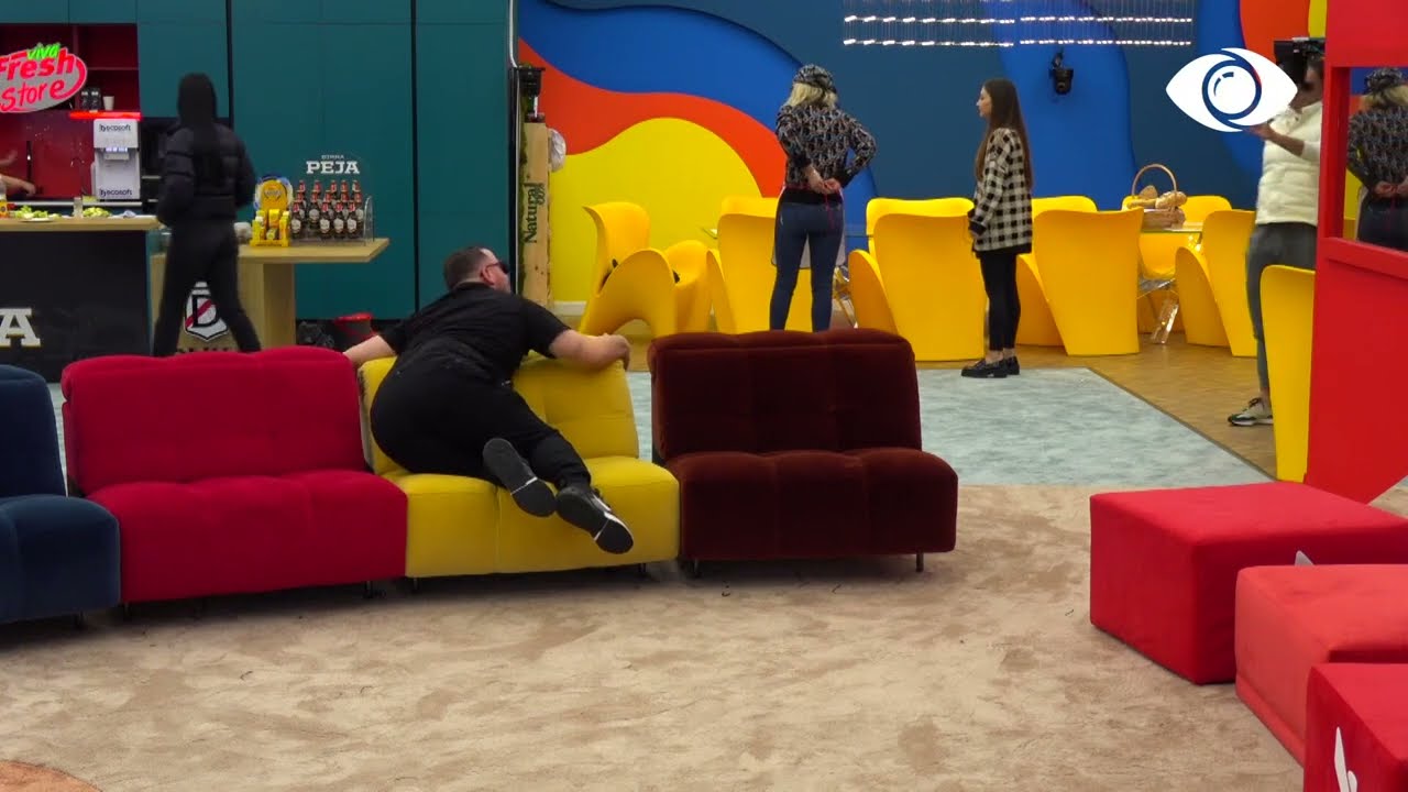 Ronaldo: Mua më hedh poshtë kur.../ Armaldo: Mos më bëj si....