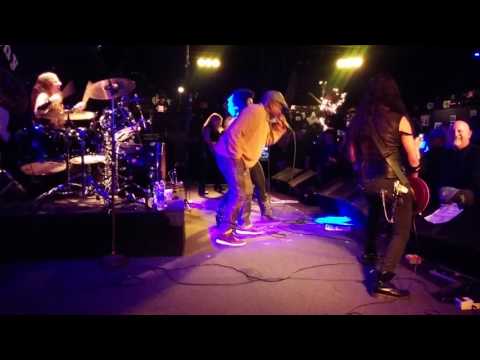 Corey Glover sings Painkiller with Judas Priestess