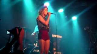 Download lagu Felicia Andolong: Angel in Disguise- LIVE at Lucky Bar 04/30/14 mp3