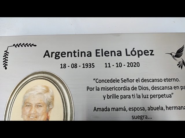 Vídeo relacionado con Trofeos Cadenas | Placa Cementerio Acero - Pergamino 20 x 12,5 cm o 24 x 15 cm.