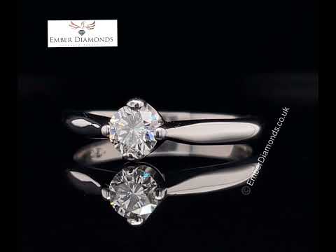 0.33ct H-VS2 Round Diamond Solitaire Engagement Ring 18k White Gold.