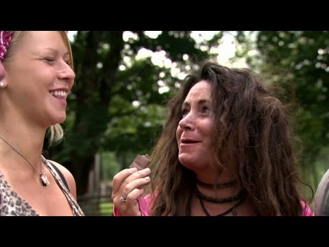 Gutta bedömer veckans uppdrag och delar ut en efterlängtad belöning - Farmen (TV4)