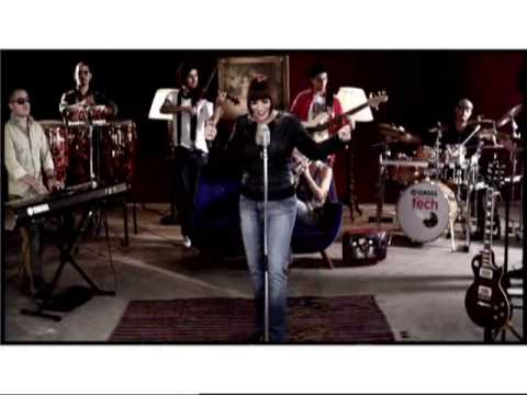 Işın Karaca - Hor Görme Garibi