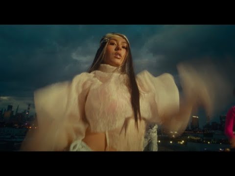 Hollywood (Official Music Video) - Cecilia Gault