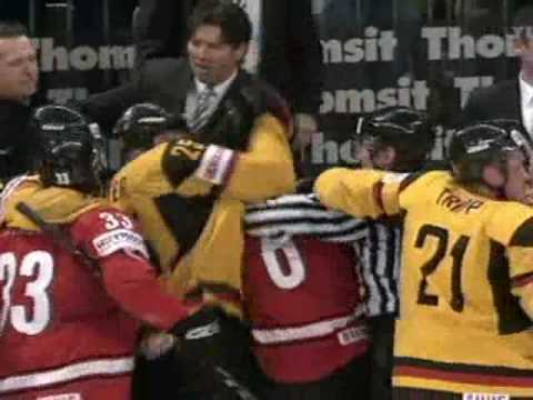 Pelaaja käy käsiksi valmennusjohtoon: 2010 MM-Kisat Saksa-Sveitsi