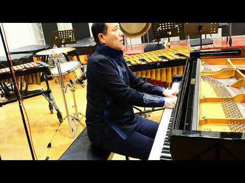 Вансэмбэрүү цэцэг. Төгөлдөр хуурч М.Мөнх-Эрдэнэ