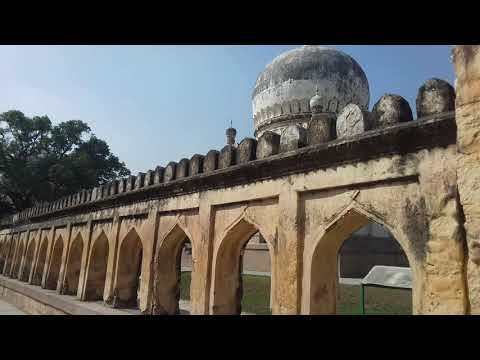 KULSUM BEGUM'S TOMB / HYDERABAD / TELANGANA