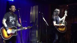 When The Night Comes In (acoustic)- Damon Johnson & Ricky Warwick of BLACK STAR RIDERS