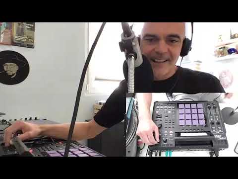 Bassi Maestro produce beat in Diretta & Aneddoti