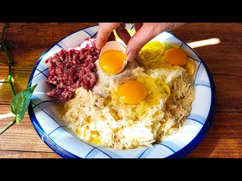 Potatoes and ground beef ! It's so delicious that you want to cook it over and over again !