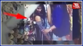 Girls From Well-Off Families Steal Shoes In Surat