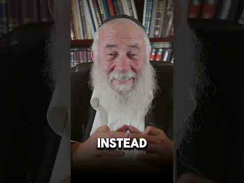 Why Jewish People Blow the Ram’s Horn on Rosh Hashanah  #roshhashana #newyear2024 #shorts