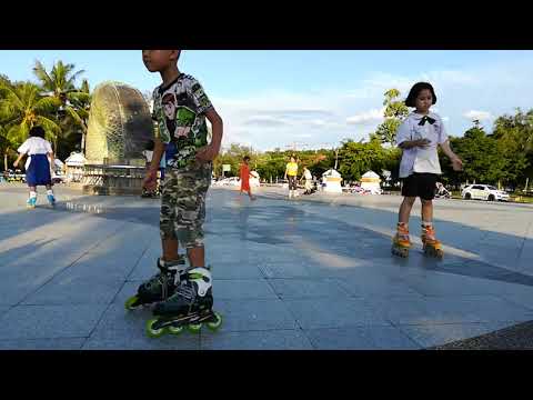 Oom Oak  learn INLINE SKATING on 3 Wheel Skates for KIDS - BASICS