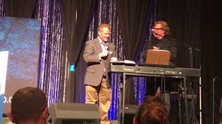 Brannon Howse & Marty Goetz Leading Singing at Ozarks Worldview Weekend 2017