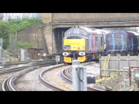 Class 37 884 arrives into Ramsgate with decoupling & coupling.