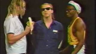 Billy Club - Bill Bailey Segment (Idiom Gaga Video 1989)