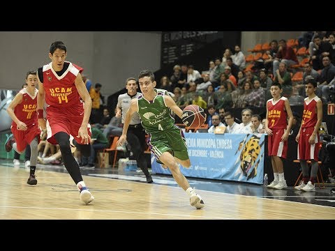 Los triples de Luque dan el triunfo a Unicaja