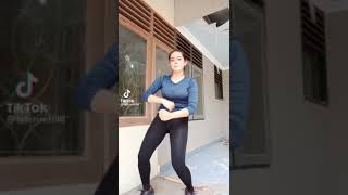 Download lagu TikTok - Goyang legging hitam mp3