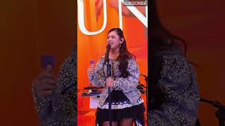 Download lagu Suara Tinggi Ziva Magnolya Bawain Lagu MUNAFIK Di Lippo mall nusantara mp3