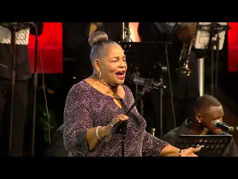 Medley Celia Cruz  - Dibo D & Randal Corsen group with doña Mafalda Minguel