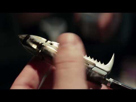 Hawkeye building TRICK ARROWS