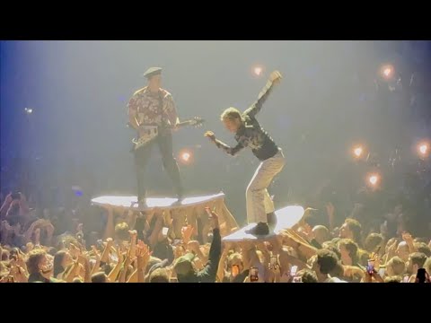 La Femme - Sur la planche (Live at Accor Arena, Paris 26/11/2025)