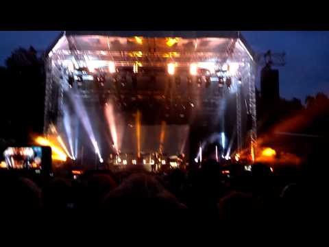 The XX - Lady / Music sound better with you (Live at Spreepark Berlin)