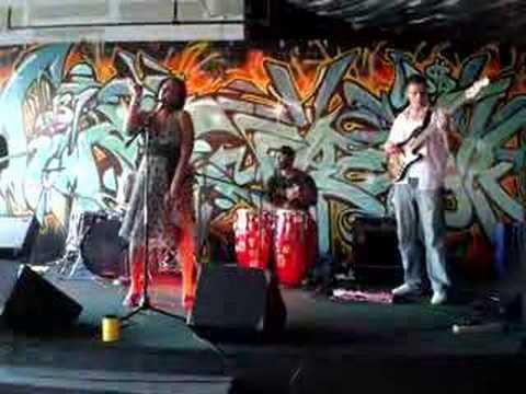 Tamara Wellons sings at Artomatic