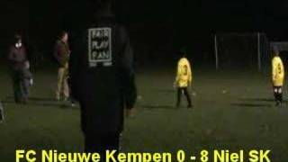 preview picture of video 'FC Nieuwe Kempen Opglabeek - Niel SK 14.11.2007'
