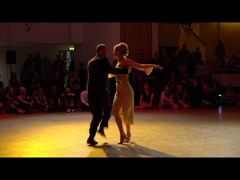 "TOCA TANGO" - Juan Carlos Cáceres