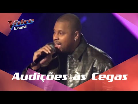 Eric Jordan sings "Melhor Eu Ir" in the Blind Auditions | The Voice Brazil | 13ª season