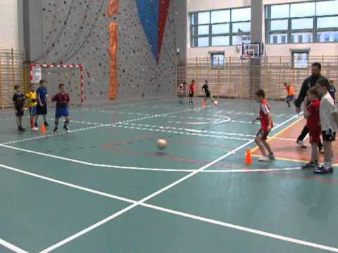 Młoda Pogoń Staszów - Rozgrzewka przedmeczowa1