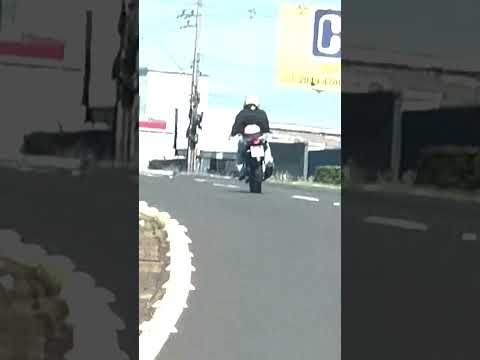 Adolescente é flagrado fazendo manobra “superman” em rodovia do oeste catarinense