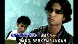 Download lagu EYE   Kau Tetap Di Jendela Kenanganku no vocal mp3