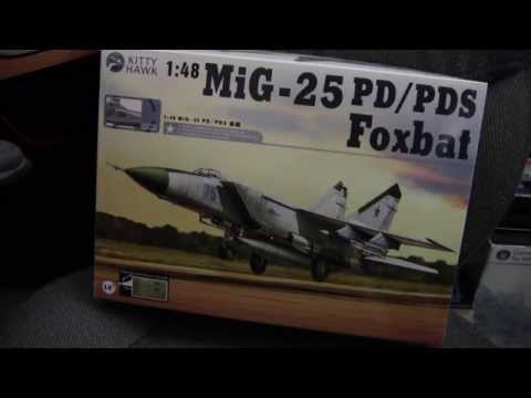 MiG-25 PD/PDS Foxbat, Kitty Hawk KH80119 (2013)