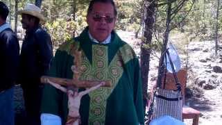 preview picture of video 'San Vicente Buenabaj, Reflexión del Padre Juan Pos En el Cerro Tuc-tuc.'