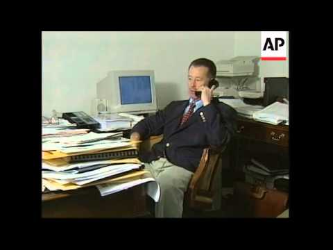 USA: WHITEWATER PROSECUTOR KENNETH STARR SCANDAL SPEECH