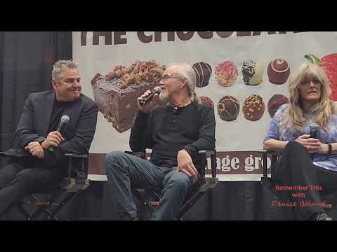 The Brady Bunch Kids Reunite with Performance by Barry Williams