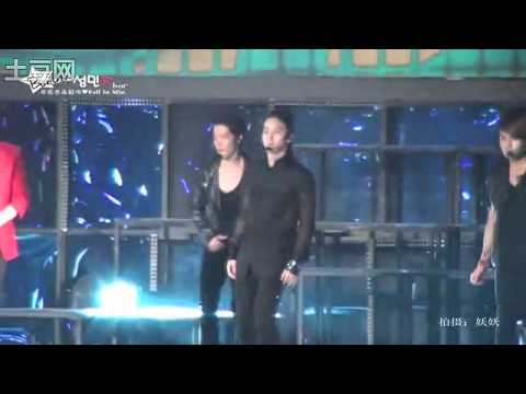 [Sungmin Fancam] 101113 Super Show 3 in Nanjing: Super Junior - VCR + Shake It Up