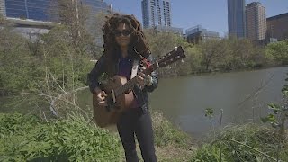 Valerie June - "Shakedown" - On The Road at SXSW