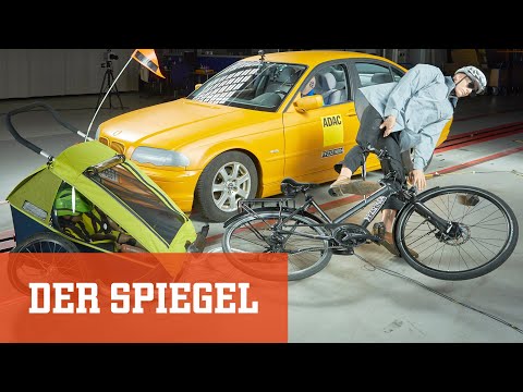 ADAC-Crashtest mit Kindern auf dem Rad | DER SPIEGEL