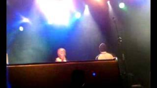 Smash into pieces- Fading