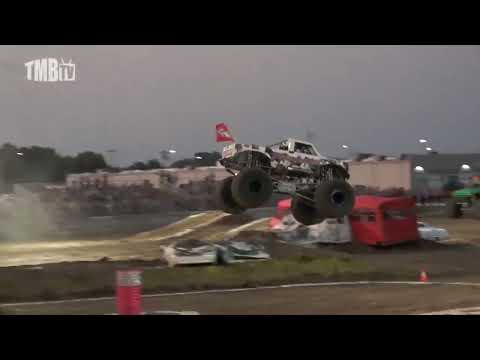 TMB TV Monster Trucks - INCREDIBLE RACING - BIGFOOT VS. TWISTED ADDICTION