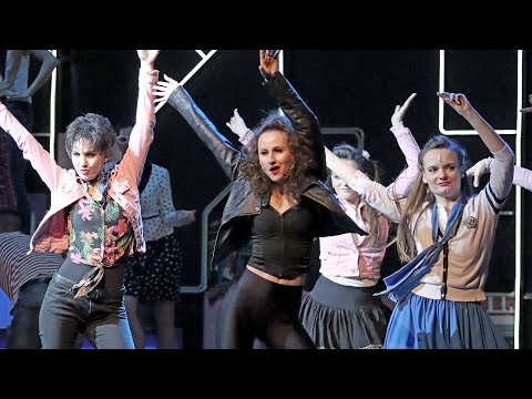 Muzikál POMÁDA - nová Sandy - Eliška Machačová (Divadlo Kalich)