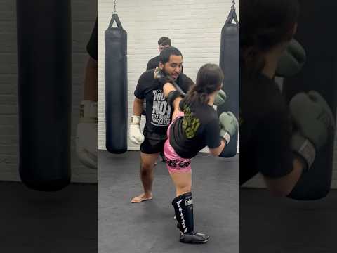 Countering the Jab with a Switch Kick