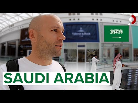 SHOCKING First IMPRESSIONS! 🇸🇦ترجمة عربية INSIDE SAUDI ARABIA #1