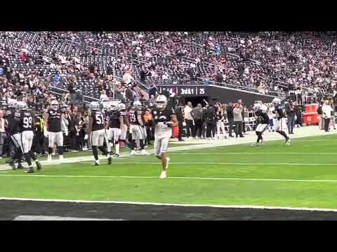 Raiders workin' it - pre game vs. Chargers - December 4, 2022