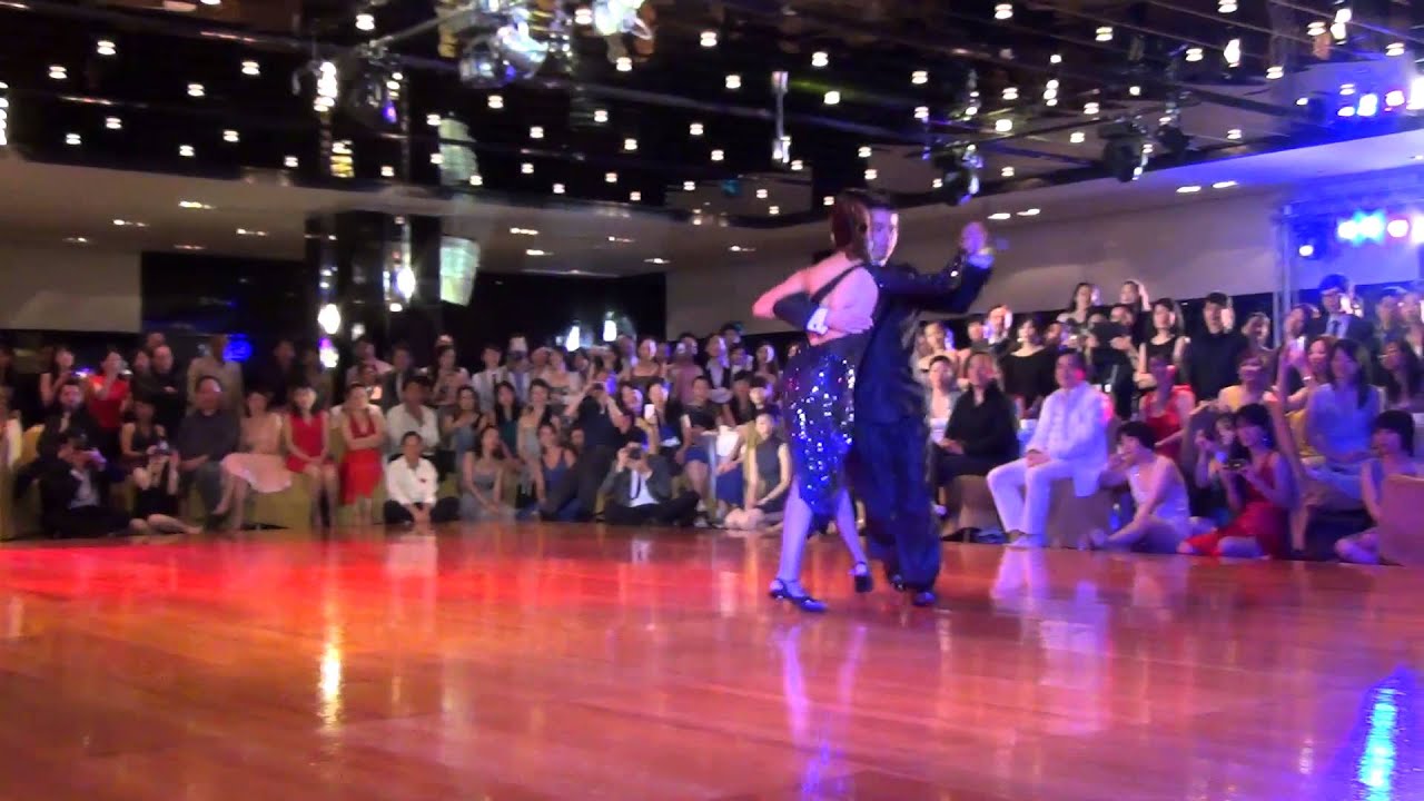 Sebastian Achaval & Roxana Suarez performing Vals at 13thTaipei Tango Festival Grand Milonga