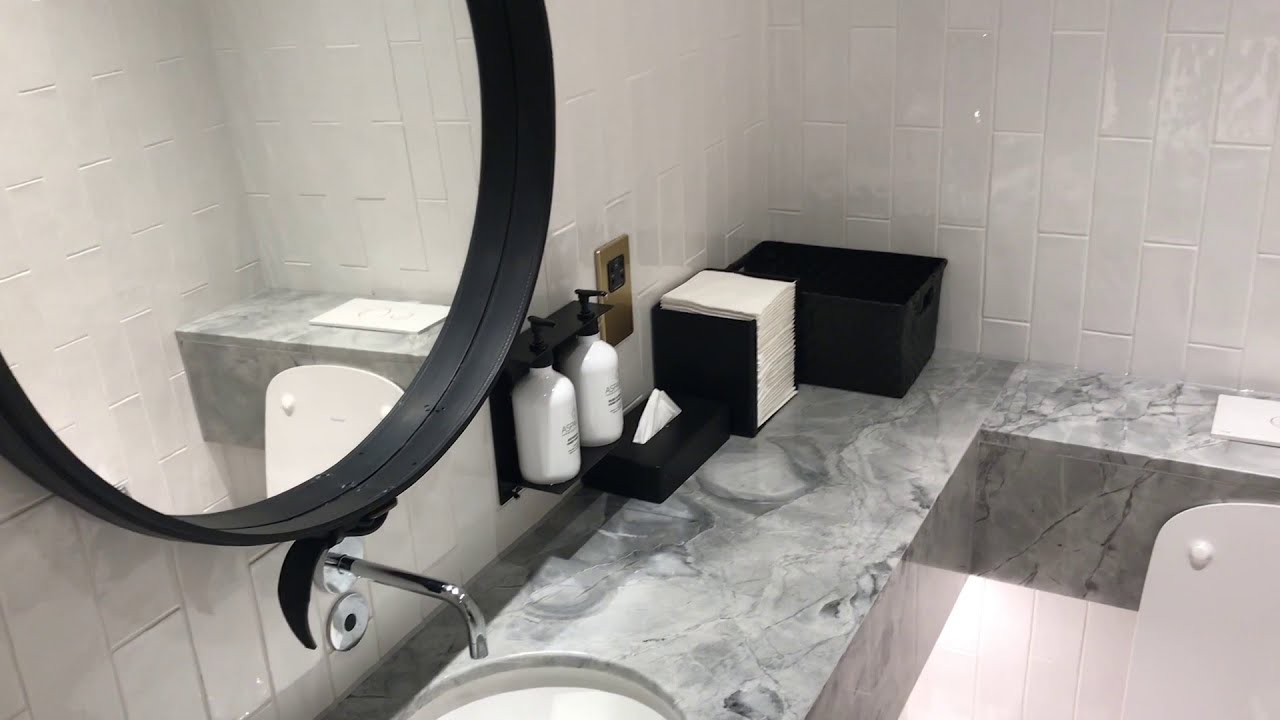 Cathay Pacific Business Class Lounge thumbnail